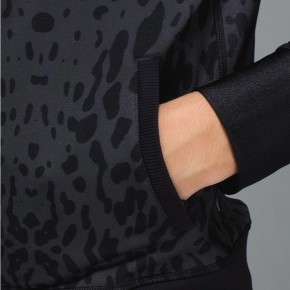 Lululemon Namaskar Hoodie Animal Swirl Deep Coal Black / Black Size 4 - Picture 8 of 16